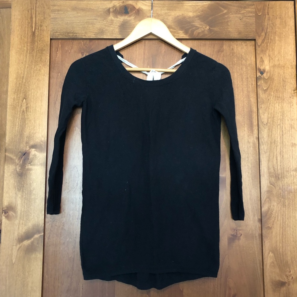 ⭐️2/$30⭐️Babaton black top with back bow